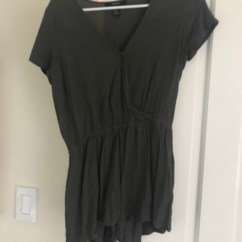 Forever 21. Romper